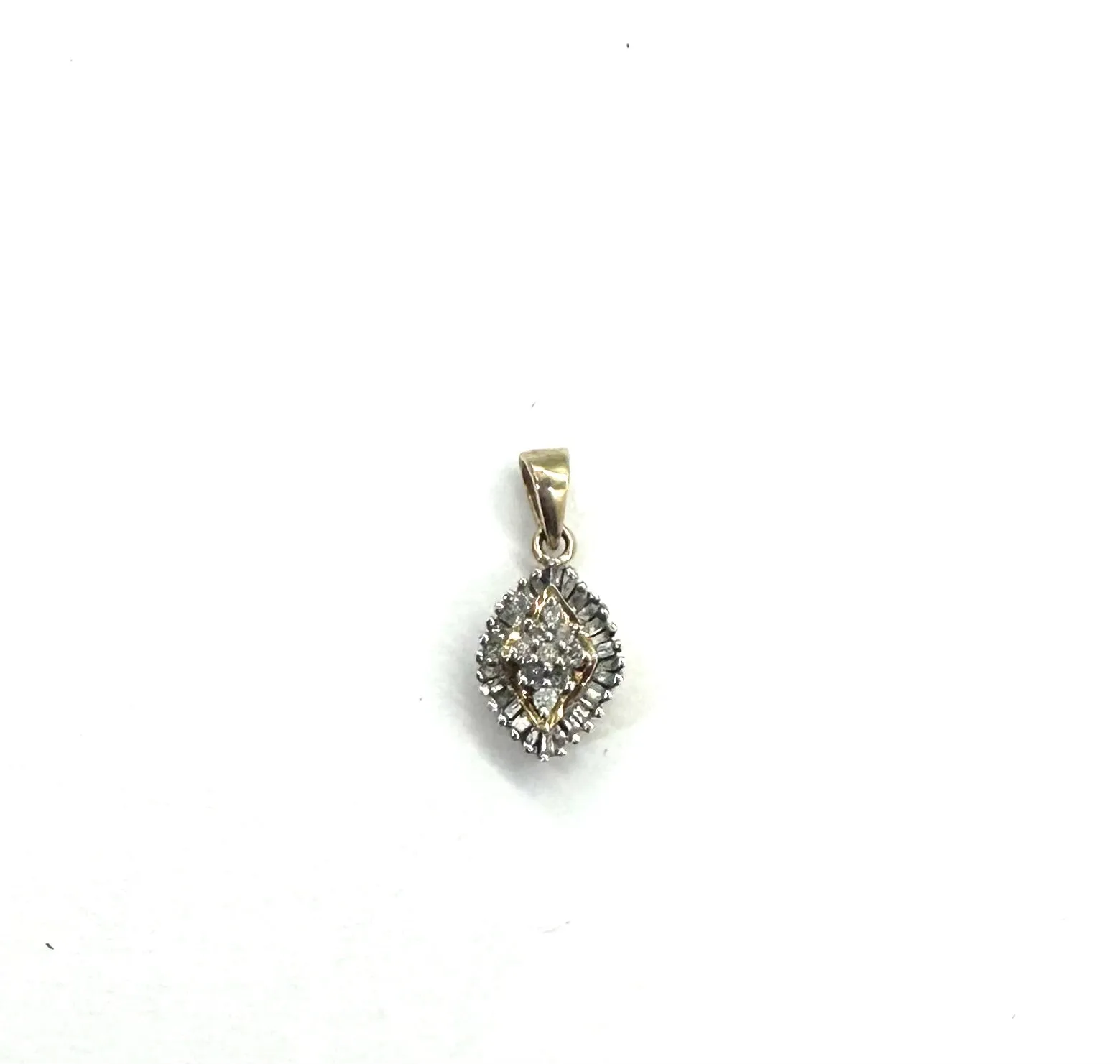 1/4 Ctw Marquis Shaped Diamond Cluster Pendant