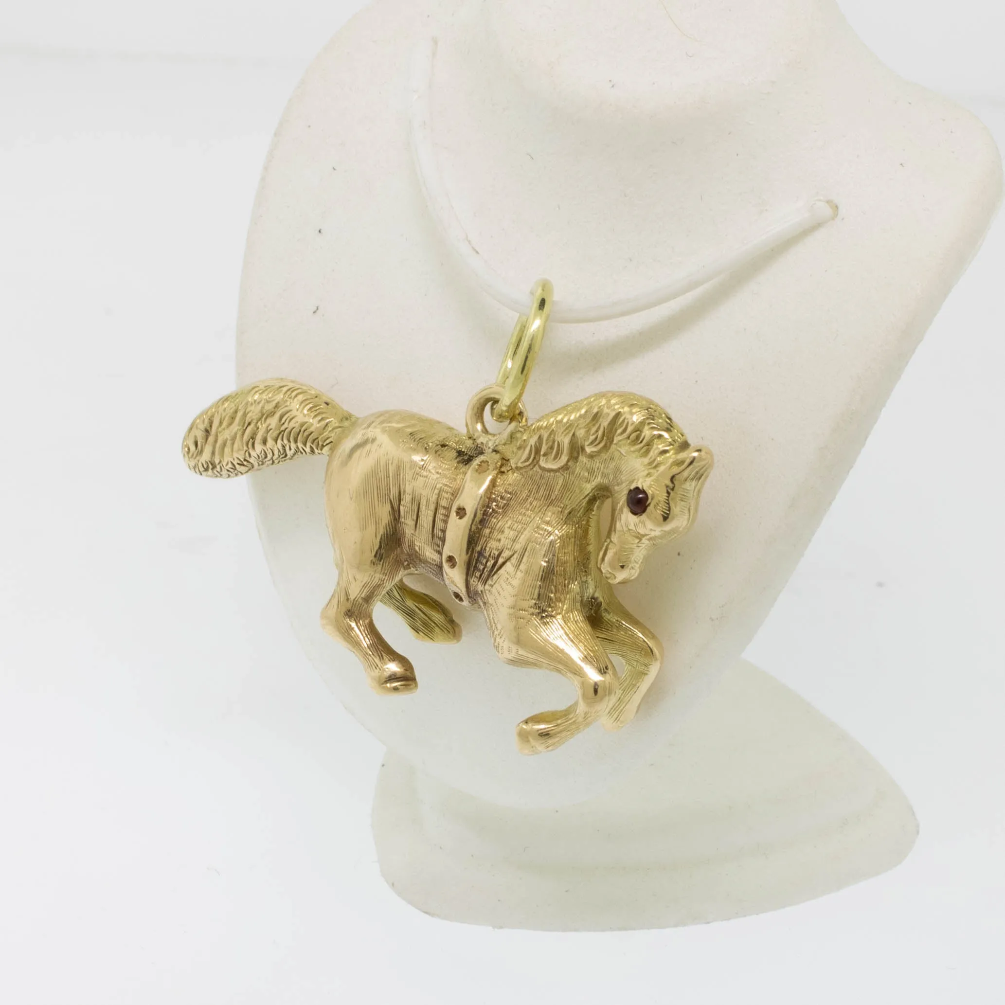 18K Green Gold 3D Horse Garnet Eyes Pendant Charm Preowned Jewelry