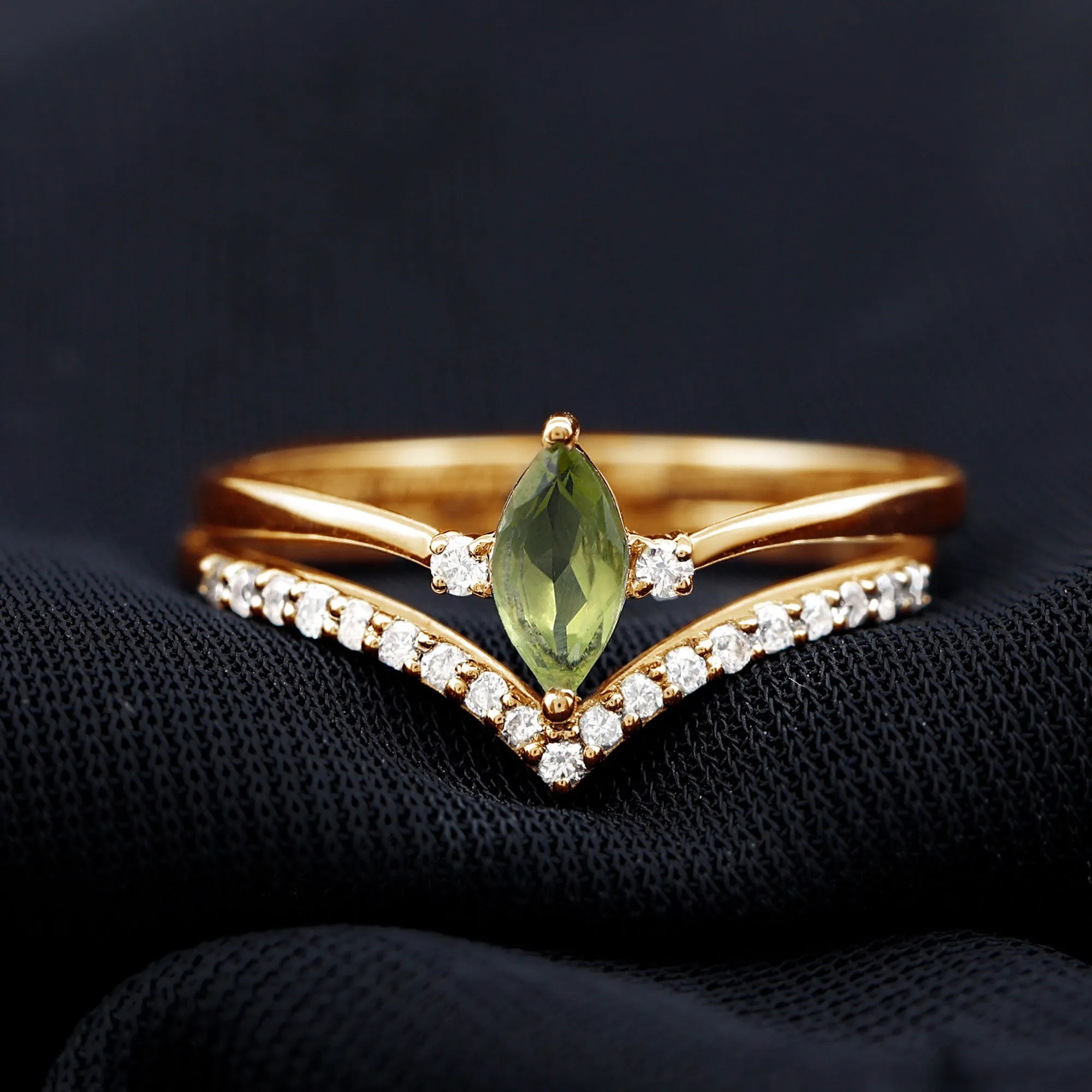 3/4 CT Natural Peridot Solitaire Ring Set with Diamond Band