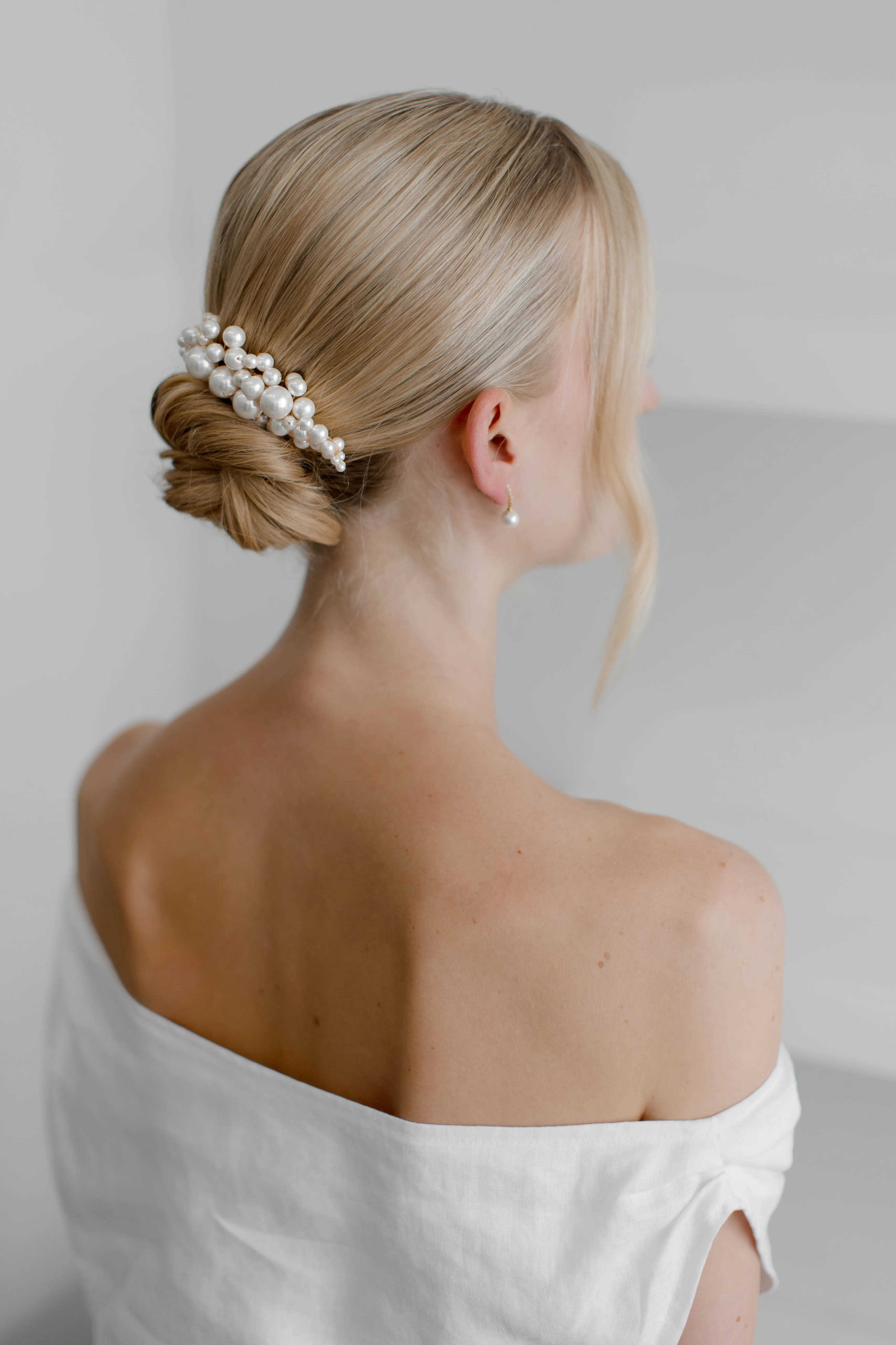 A'el Este - Savannah - Pearl Bridal Comb - Silver