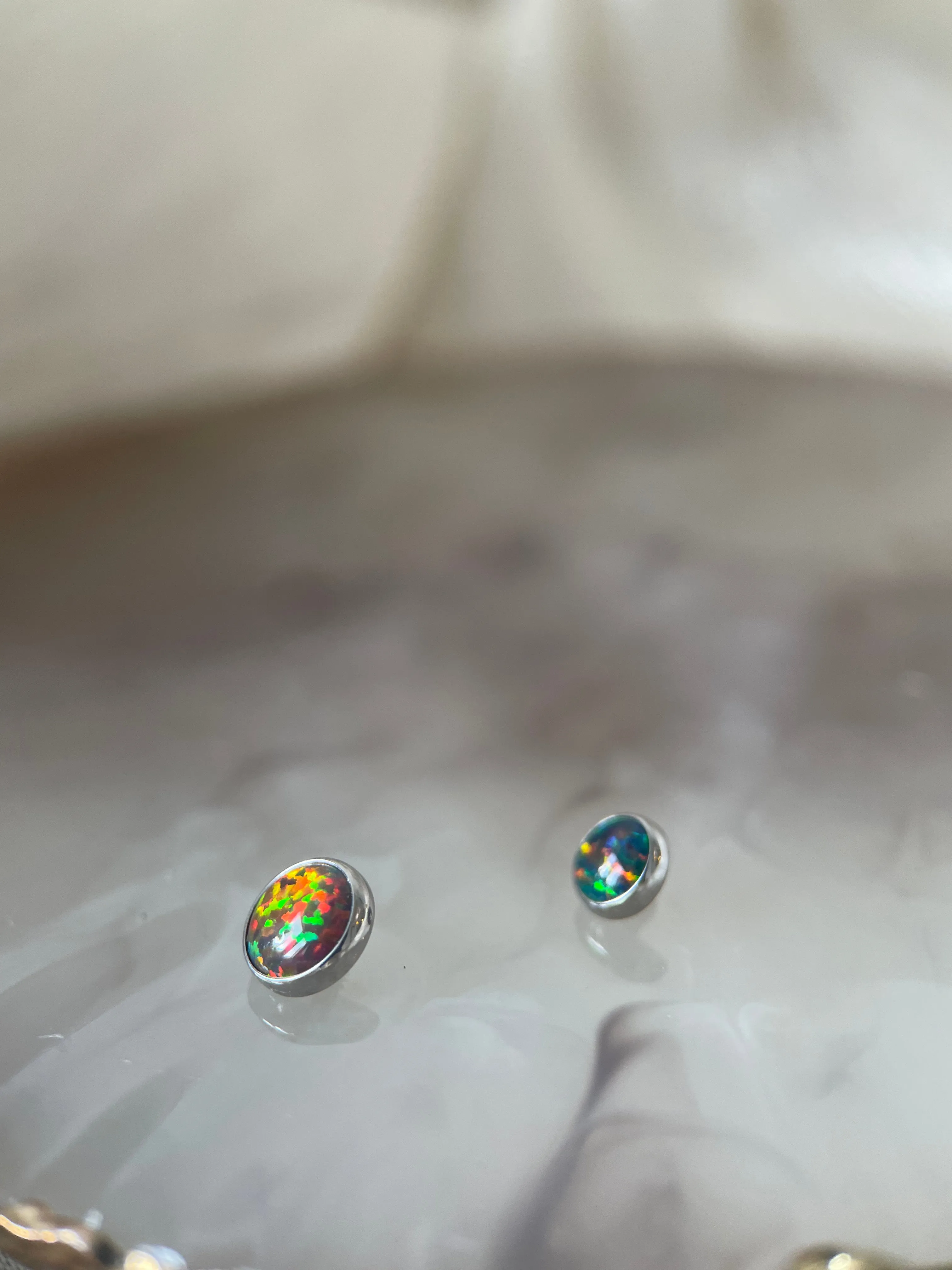 Anatometal Flat Bottom Gem End ( Threaded )