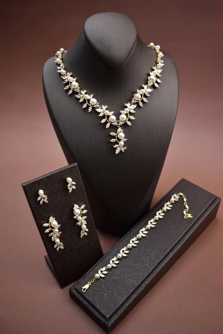 ANGEL LUXE Simulated Diamond and Pearl Jewelry Set