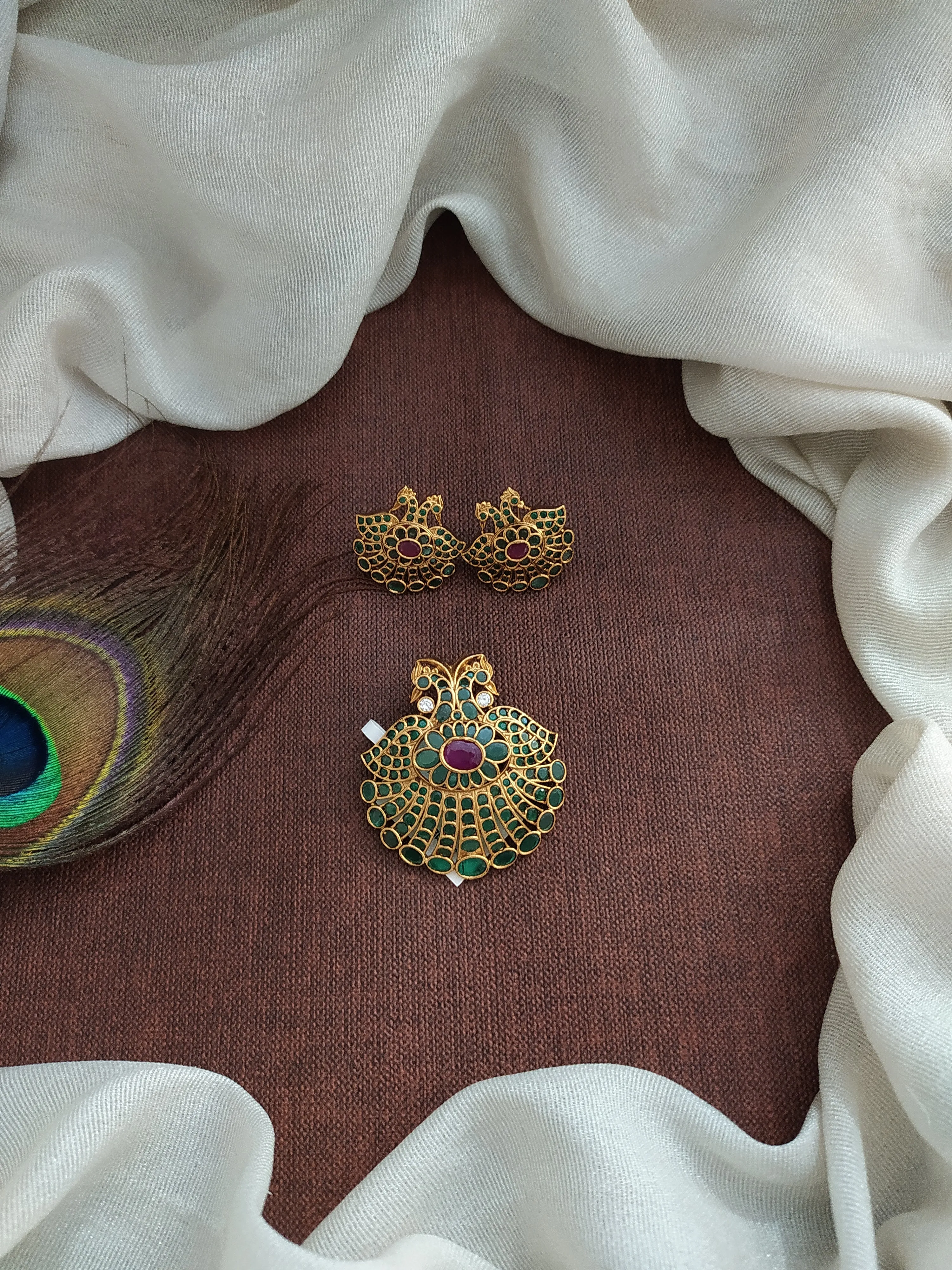 Antique Peacock-Designed Pendant Set