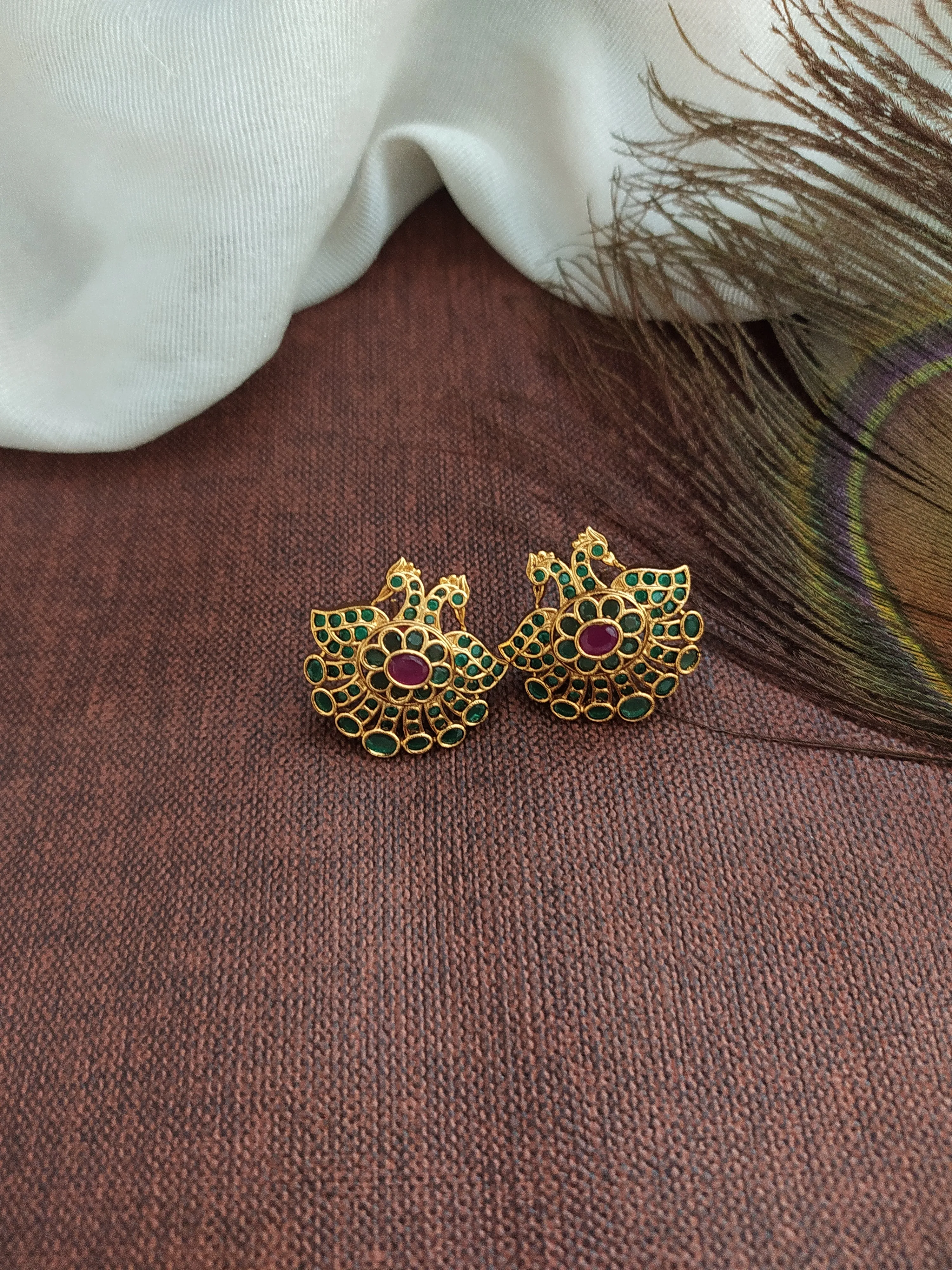 Antique Peacock-Designed Pendant Set