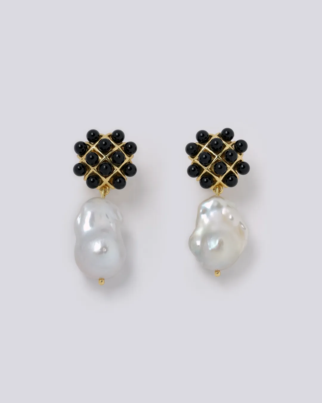 Black Caviar Stud Pearl Earrings