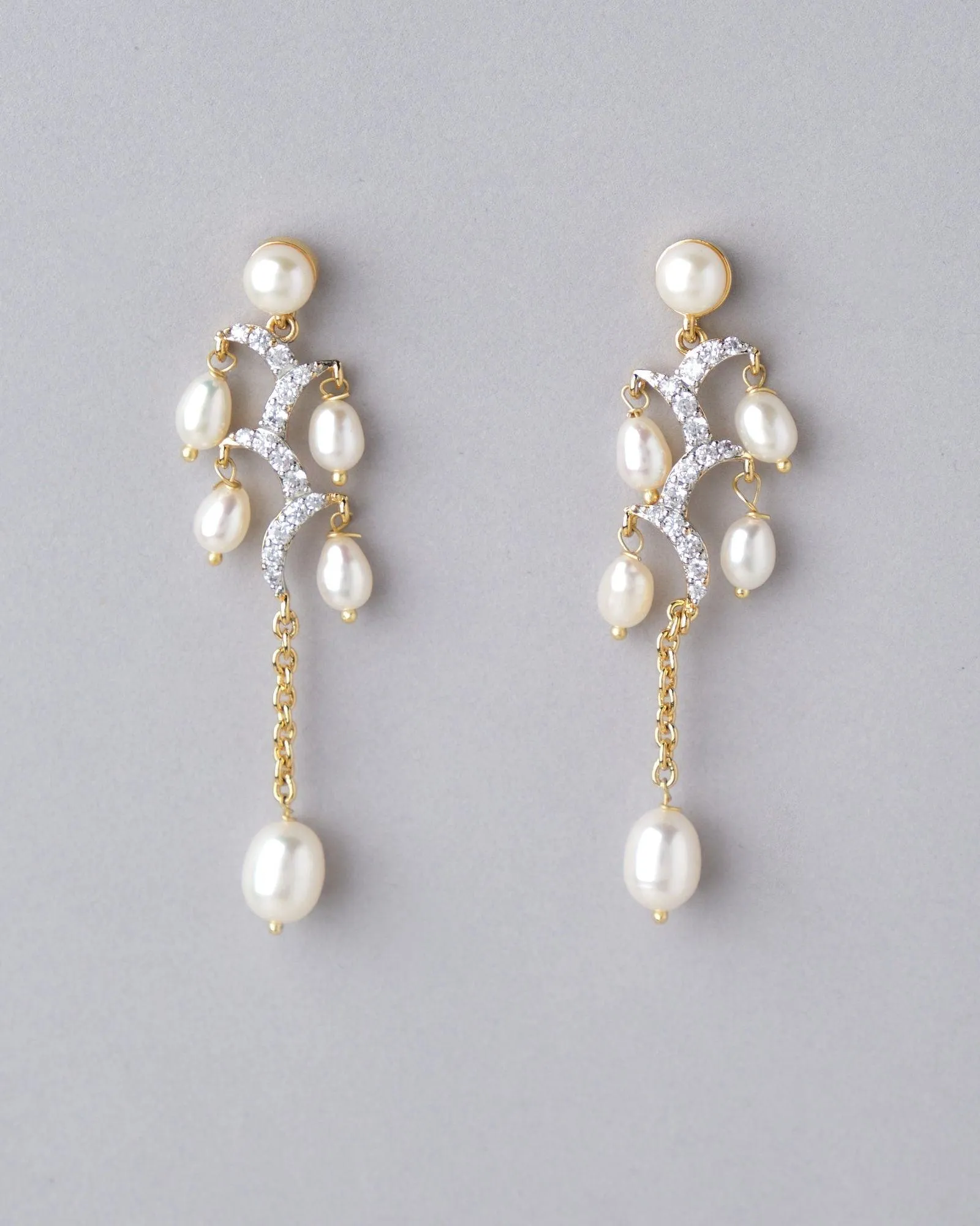 Cascading Linear Pearl Earring