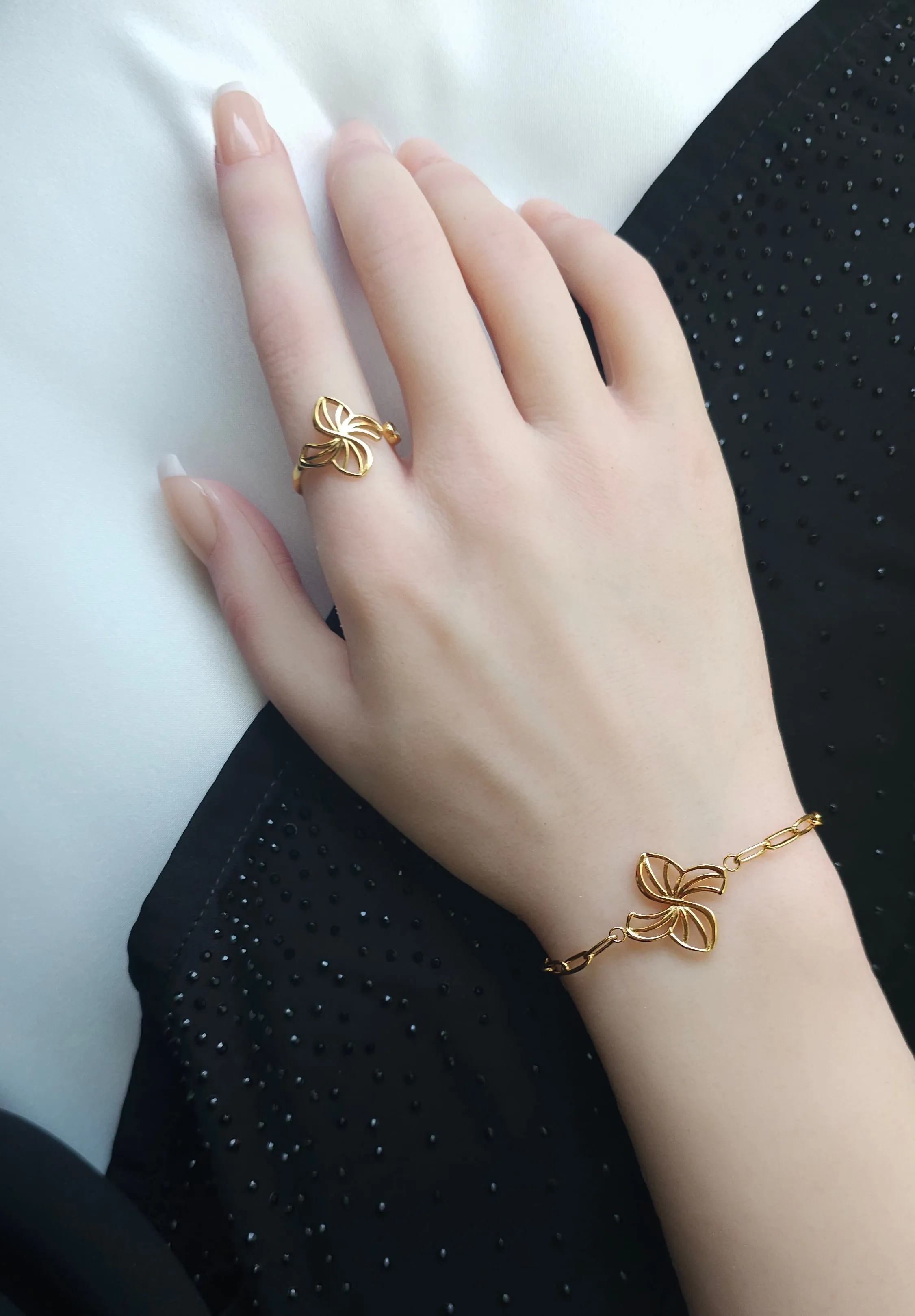 Classic Curve - bracelet