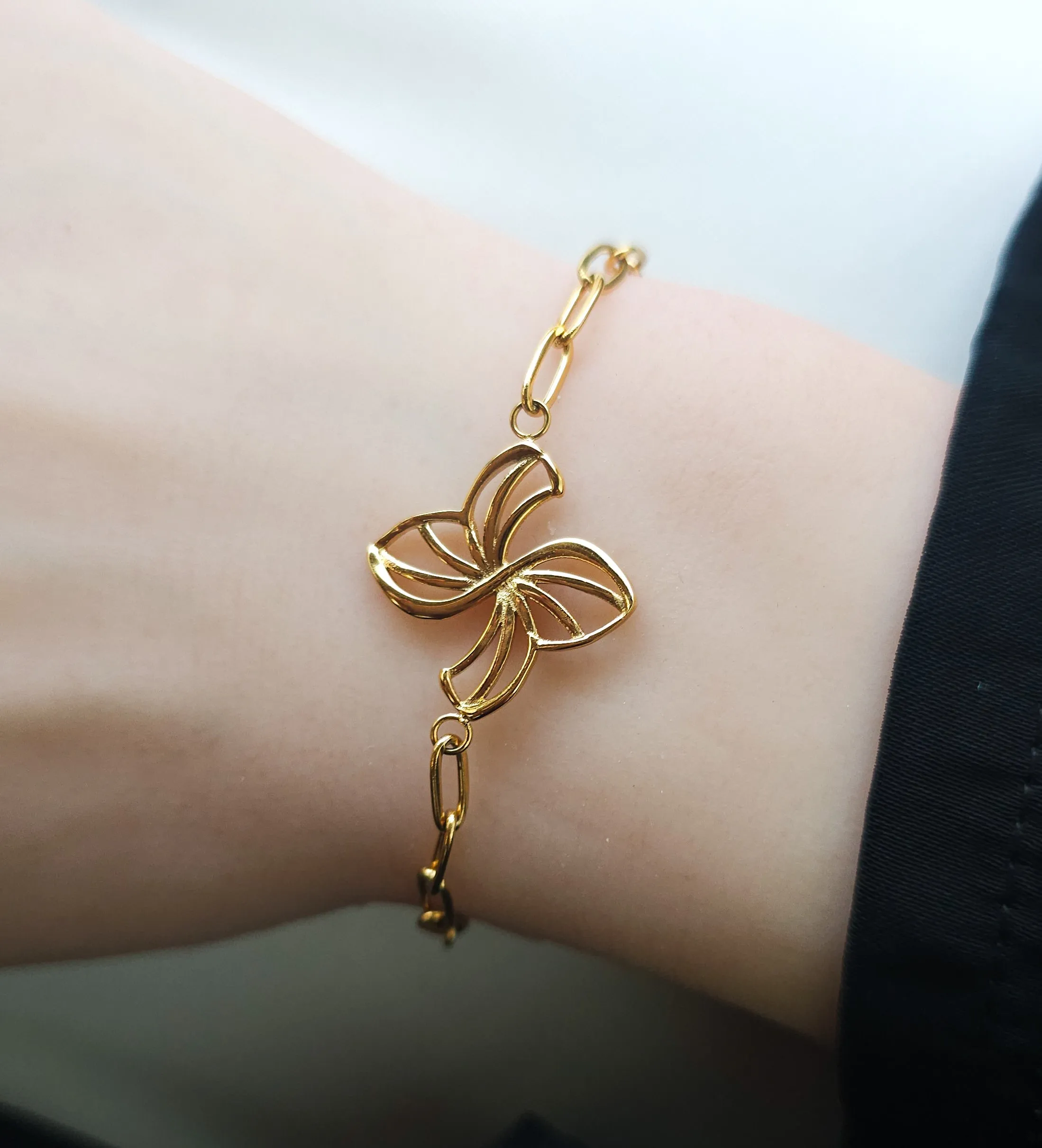 Classic Curve - bracelet