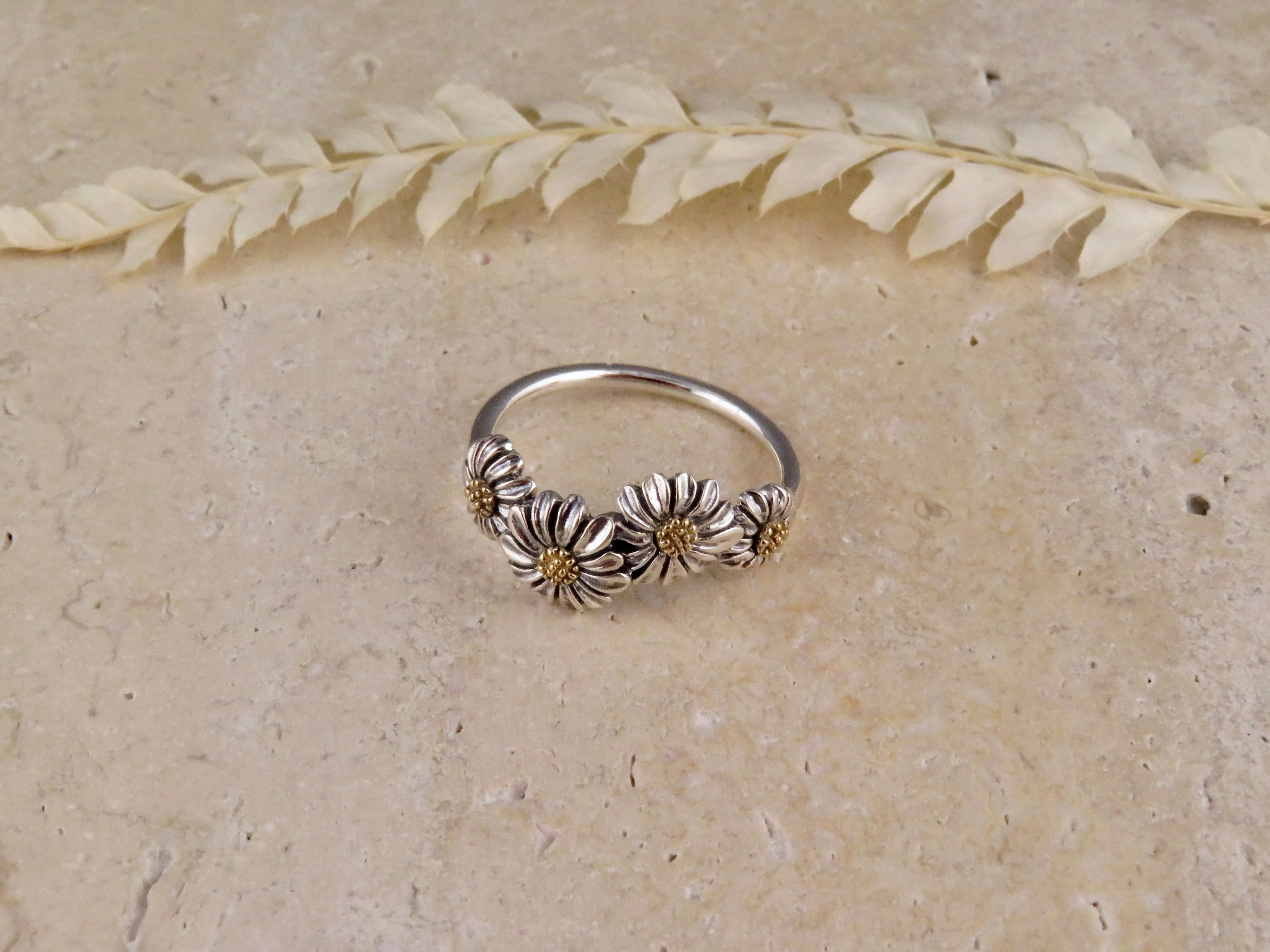 Daisy Chain Ring - Mixed Metals