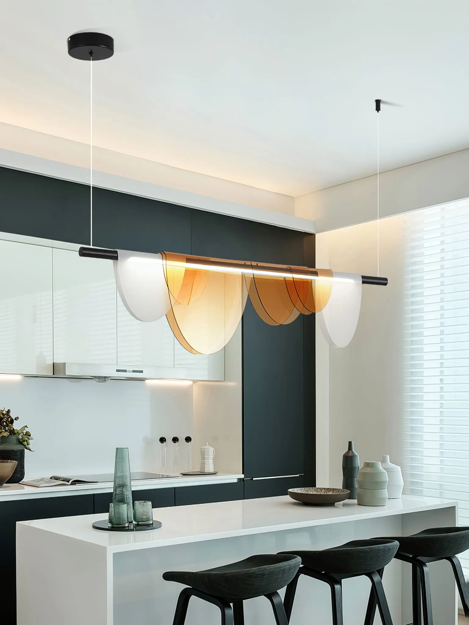 Dawn Linear Pendant Lamp