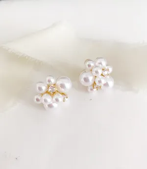 Fiola Pearl Cluster Stud Earrings