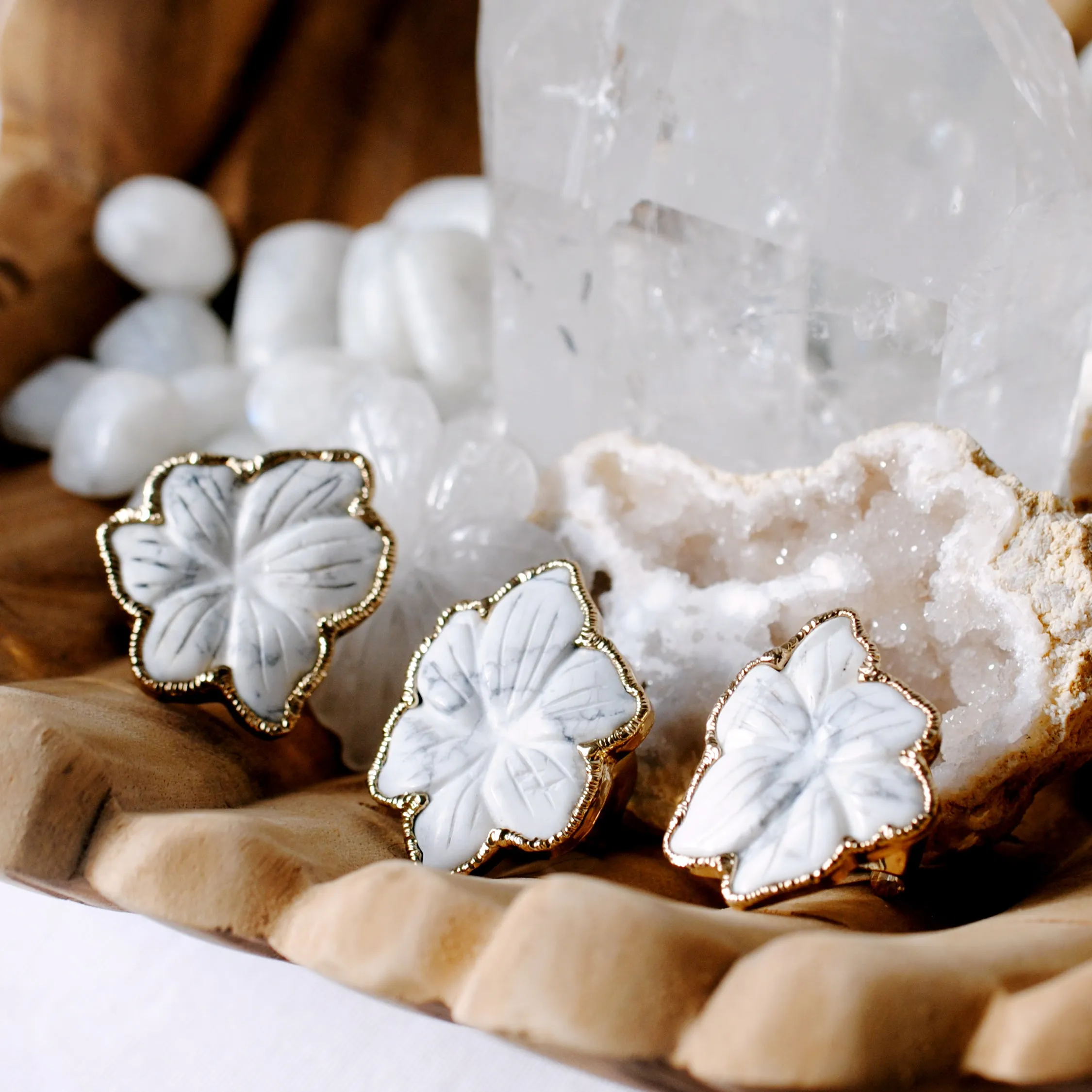 Flower Howlite Signature Ring