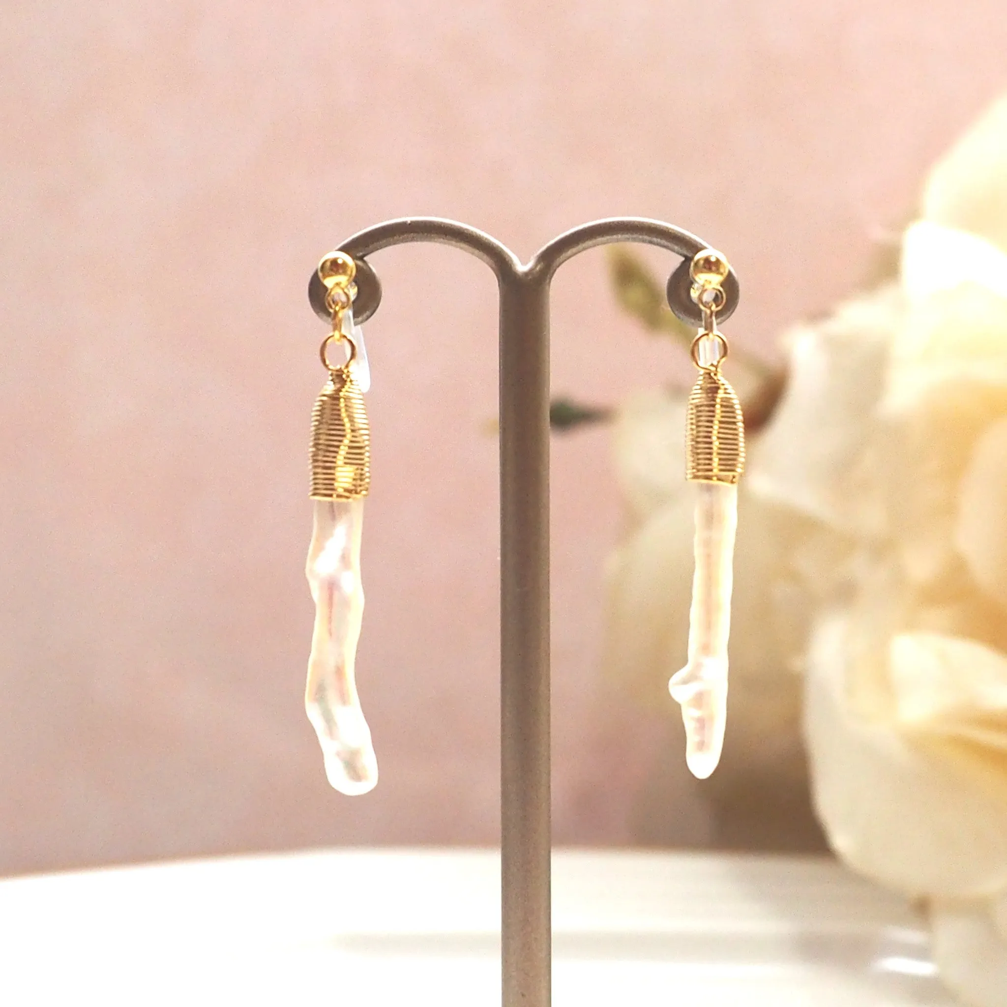 Freshwater pearl bar invisible clip on earrings