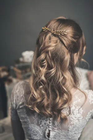 Gold leaf hair piece with crystals - ALEXANDRA PETITE