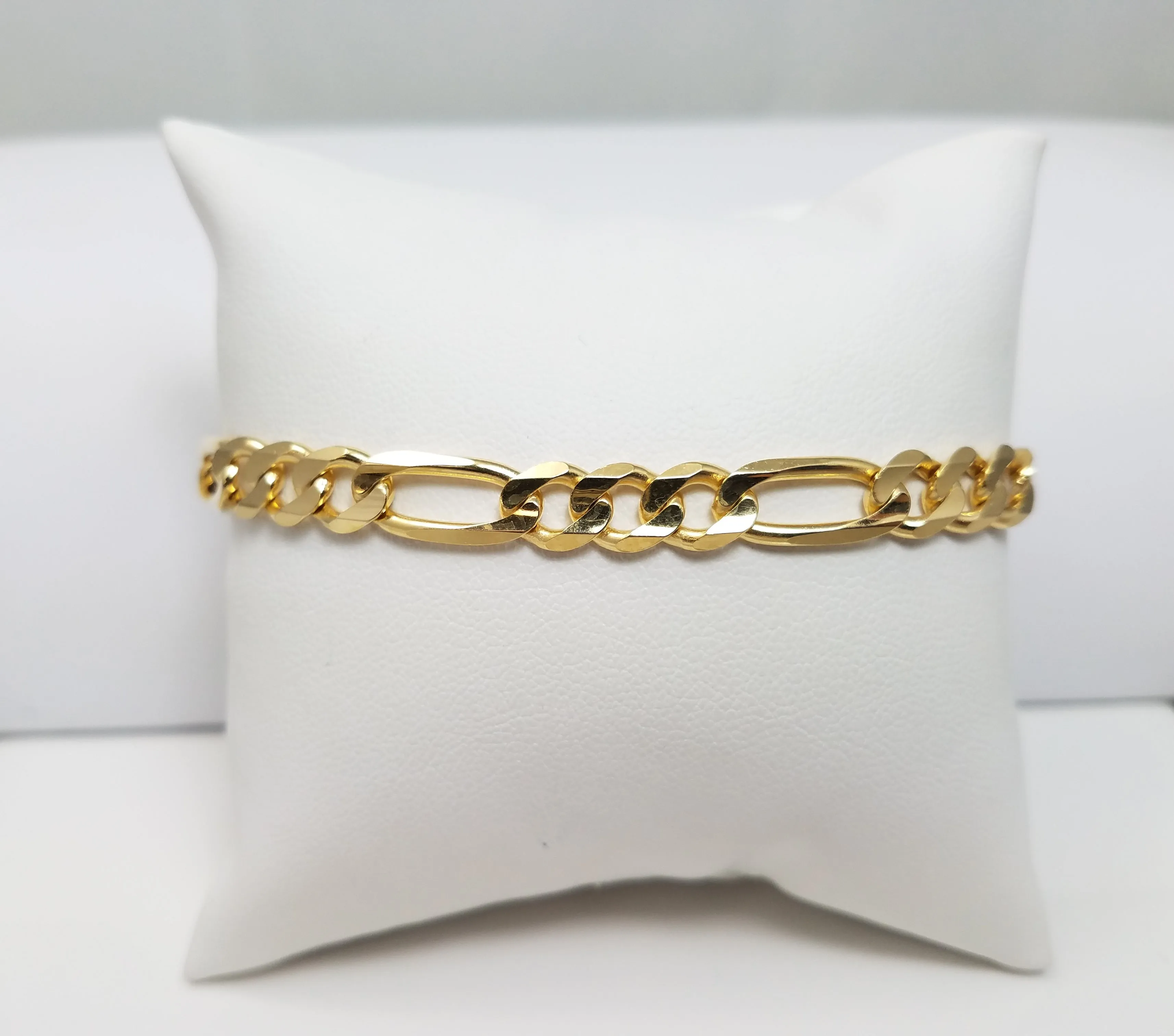 Luxurious 8" Solid 14k Yellow Gold Figaro Link Italian Bracelet