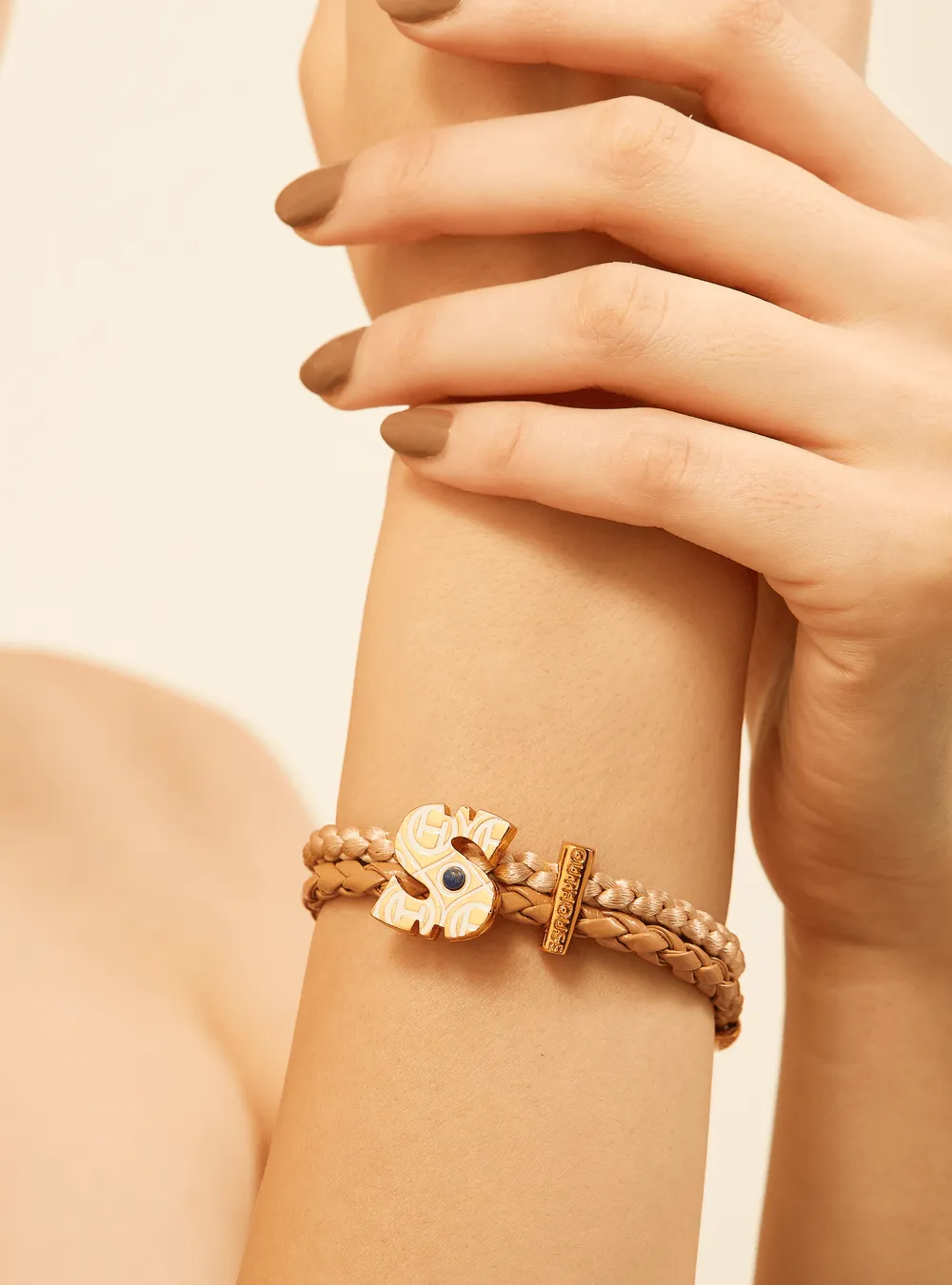 OH Dopamine Bond Bracelet in Sand Brown, Gold Finish