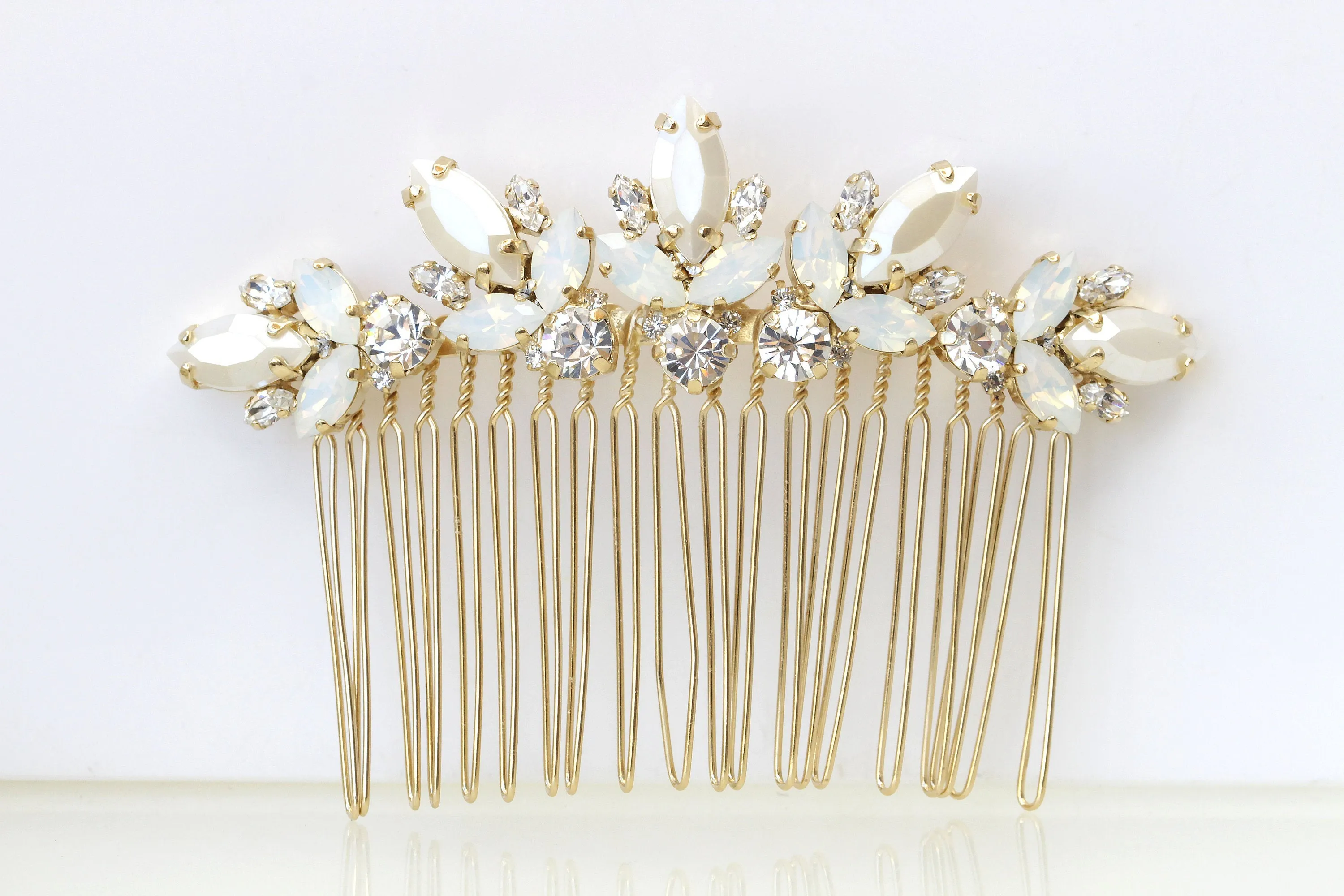 PEARLS HAIR COMB