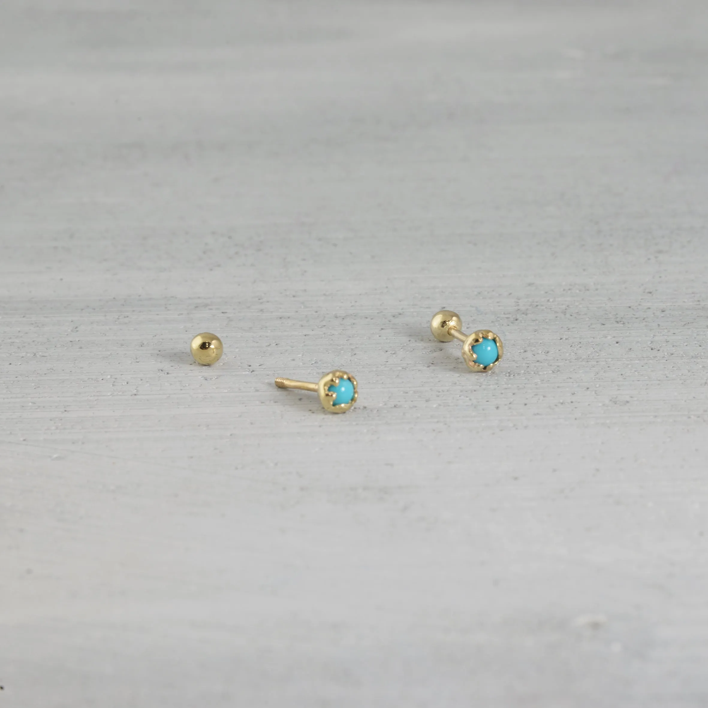 Turquoise mud stud Piercing (single) - 14K/ 18K Gold