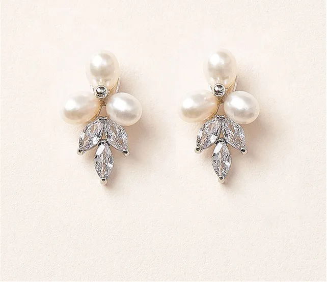 Veneta Pearl Stud Earrings